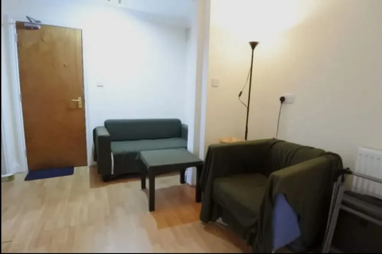 Property thumbnail 2