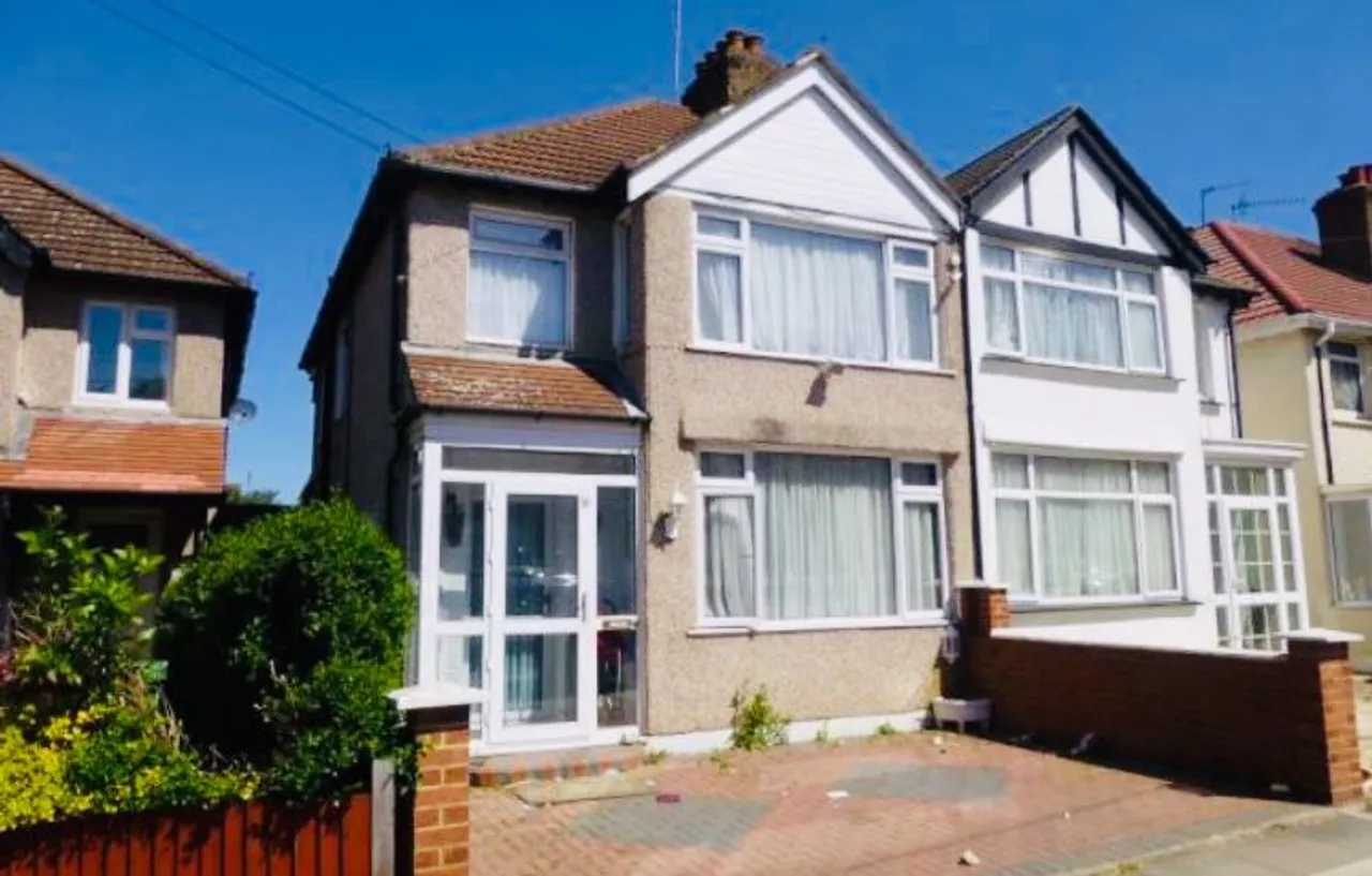 Property thumbnail 3