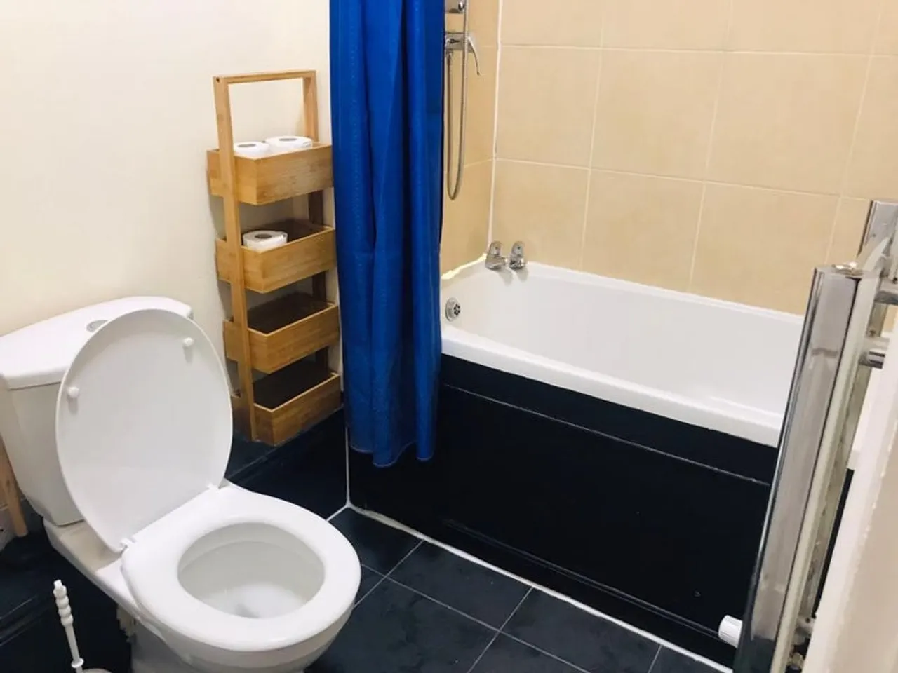 Property thumbnail 3