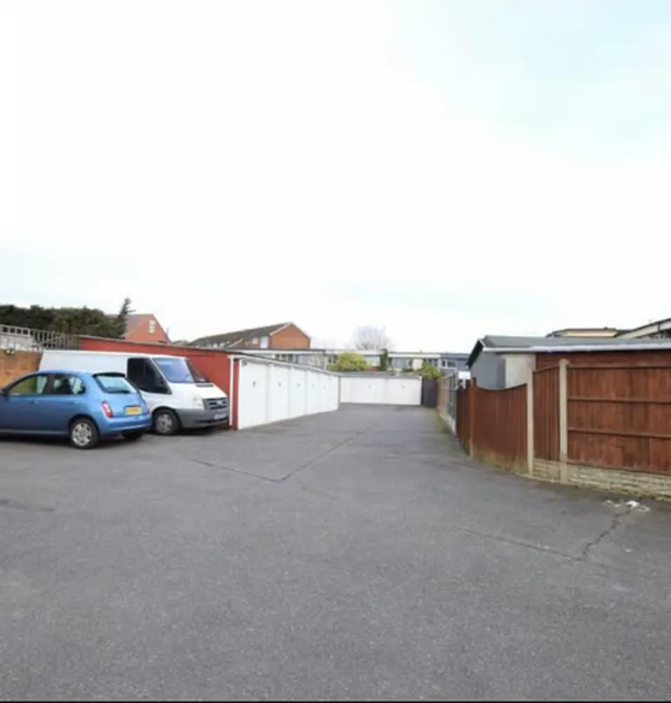 Property thumbnail 2