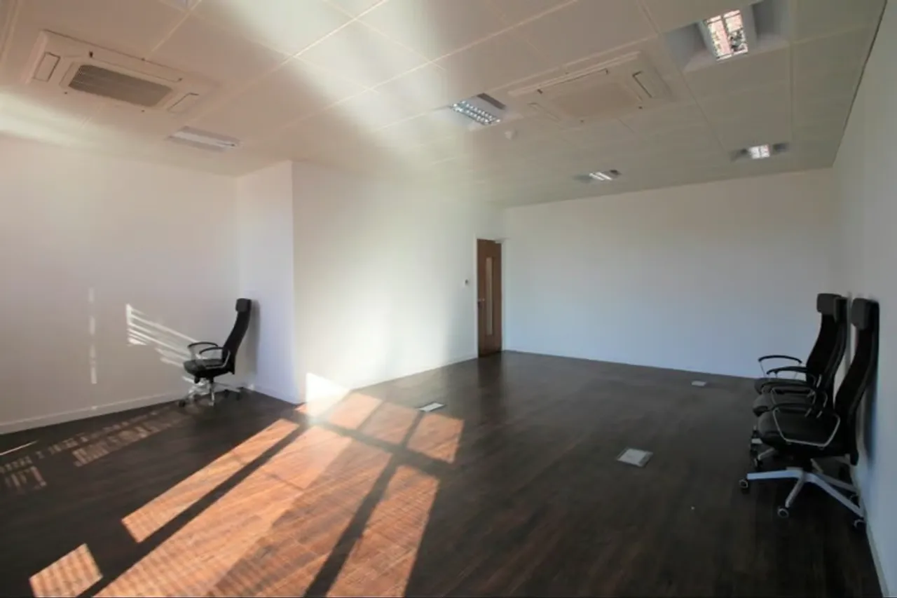 Property thumbnail 3