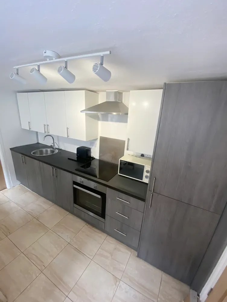 Property thumbnail 2