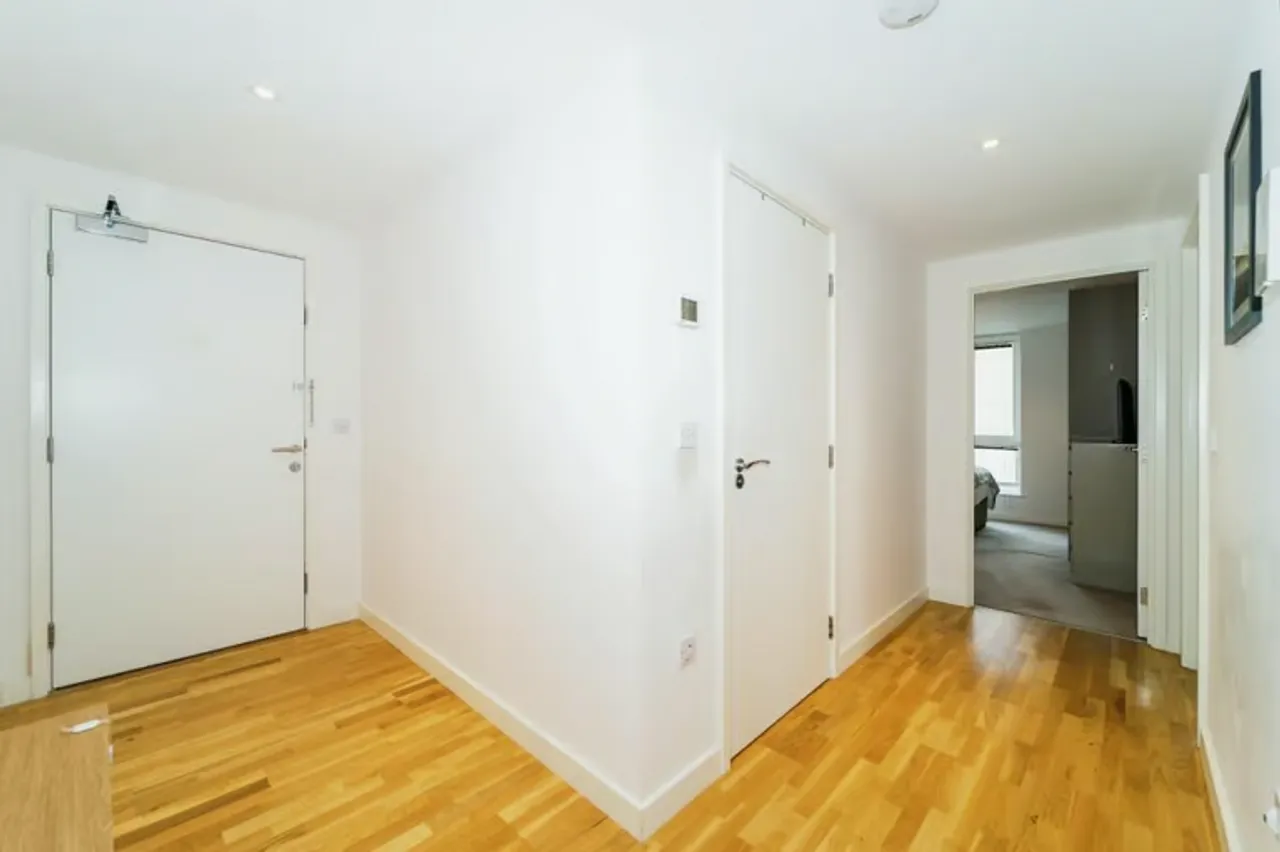 Property thumbnail 2