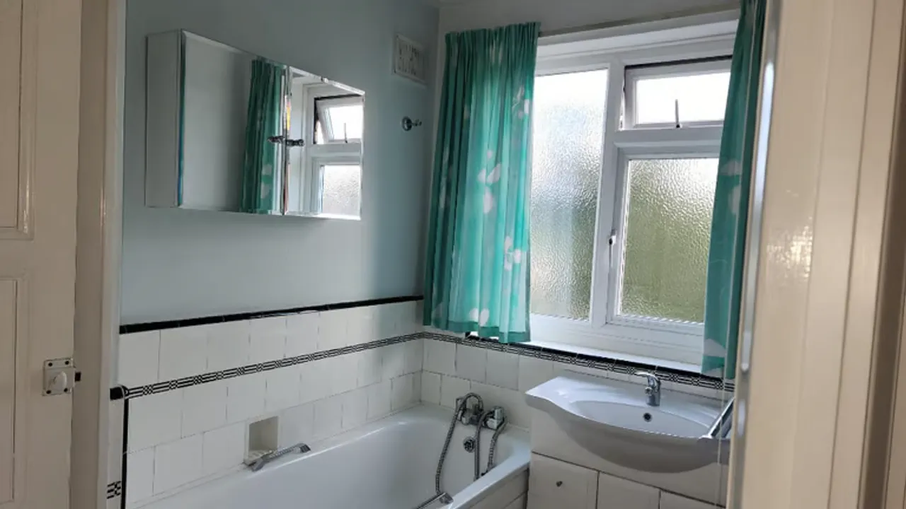 Property thumbnail 2