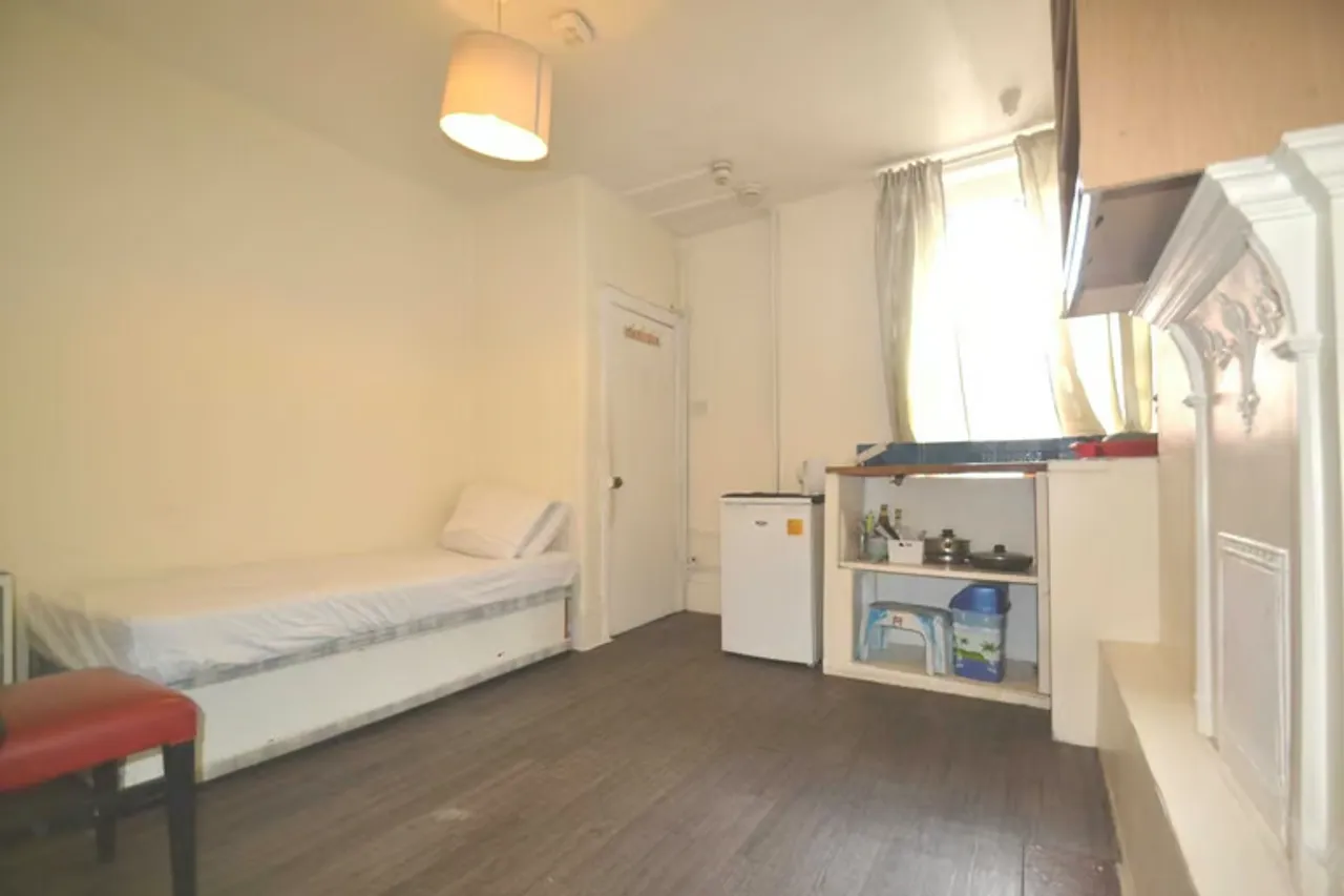 Property thumbnail 2