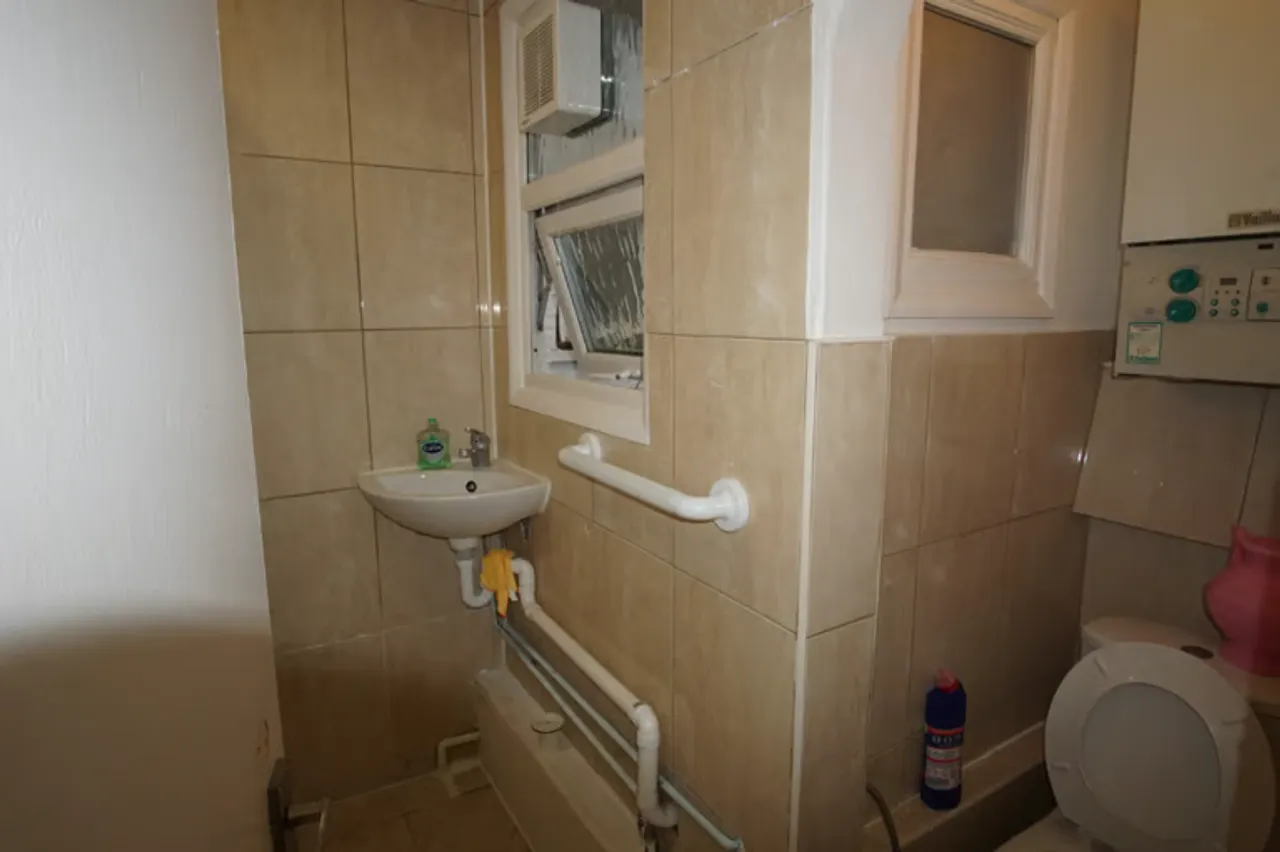 Property thumbnail 3