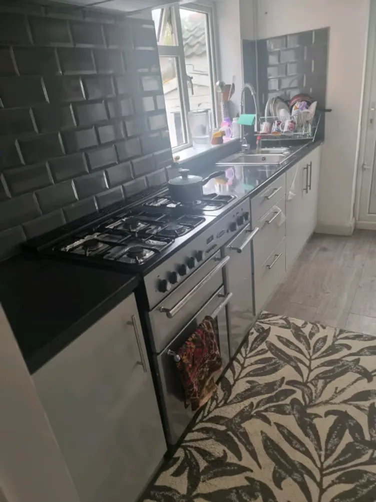 Property thumbnail 2