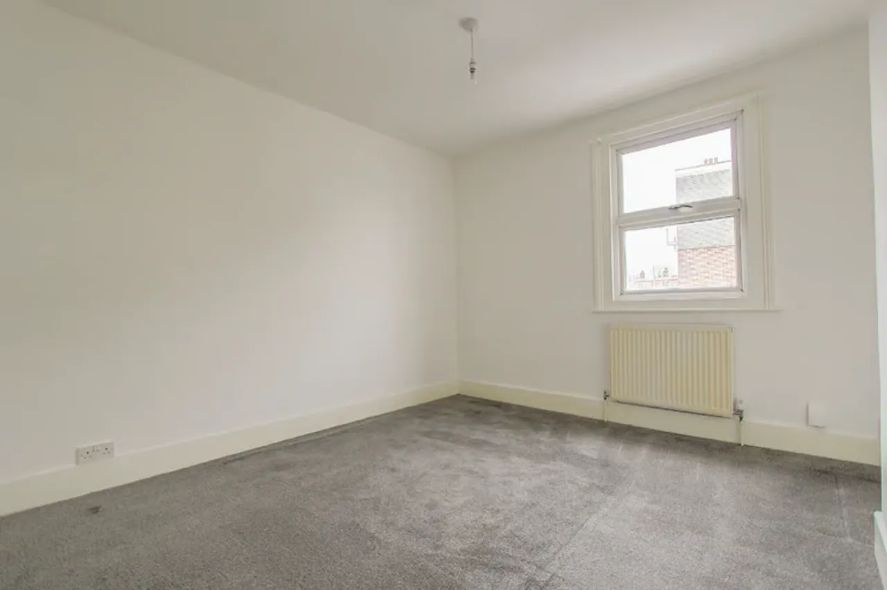 Property thumbnail 2