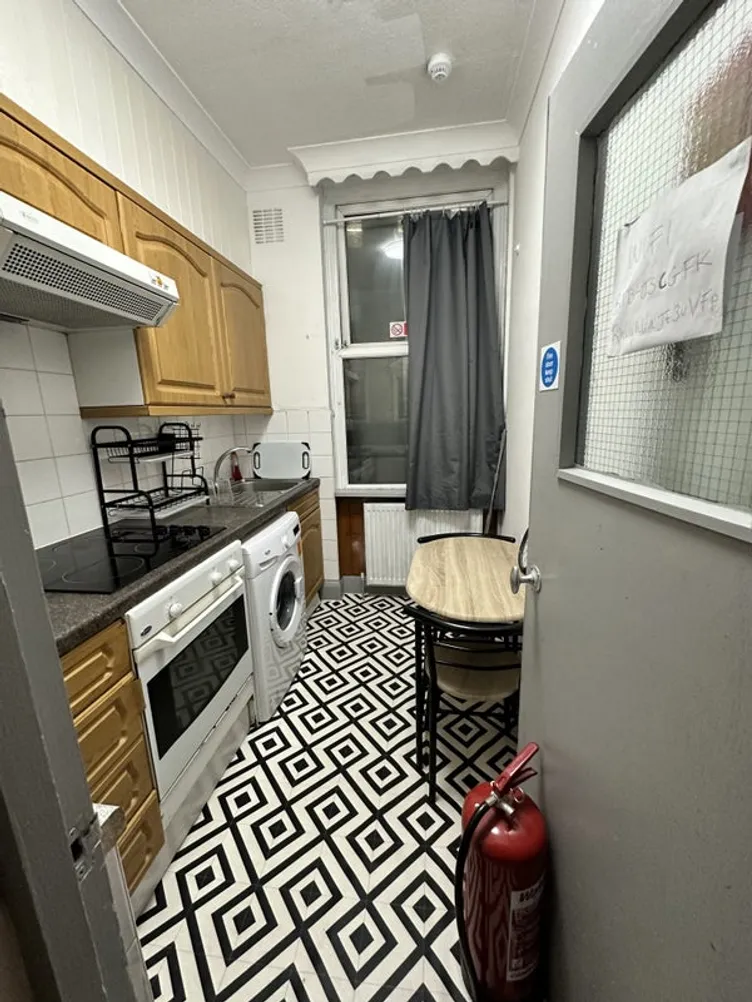 Property thumbnail 2