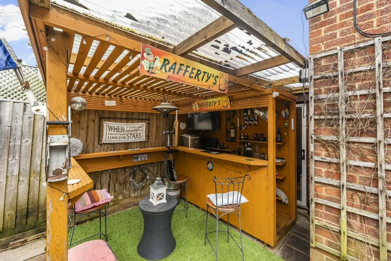 Property thumbnail 3