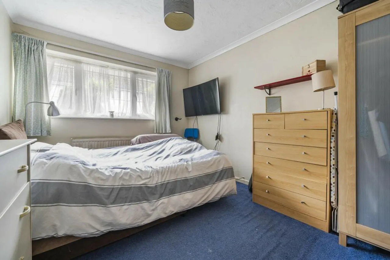 Property thumbnail 2