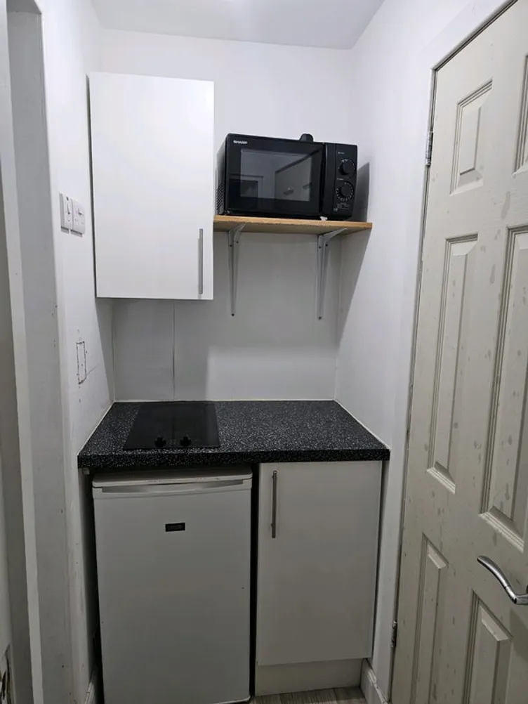 1718884897409-p4.jpg