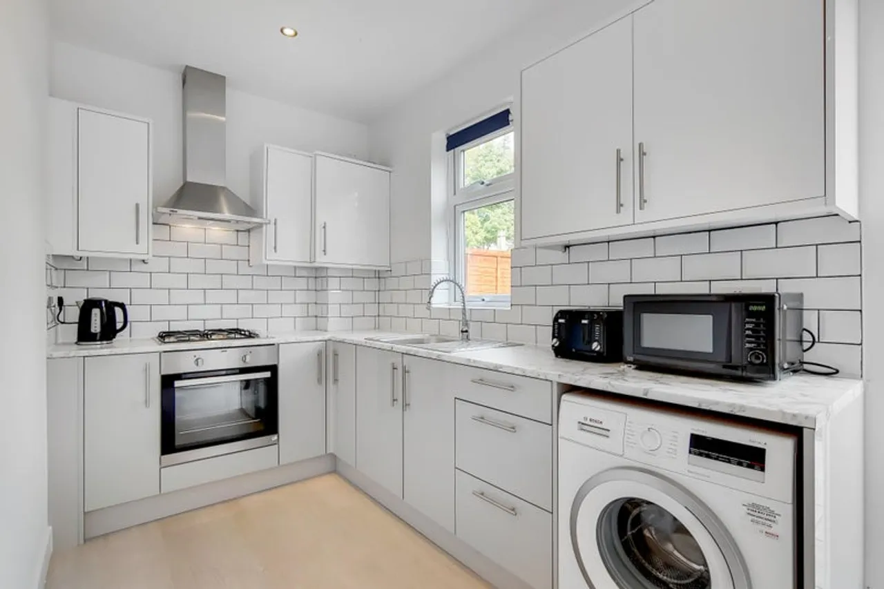 Property thumbnail 2