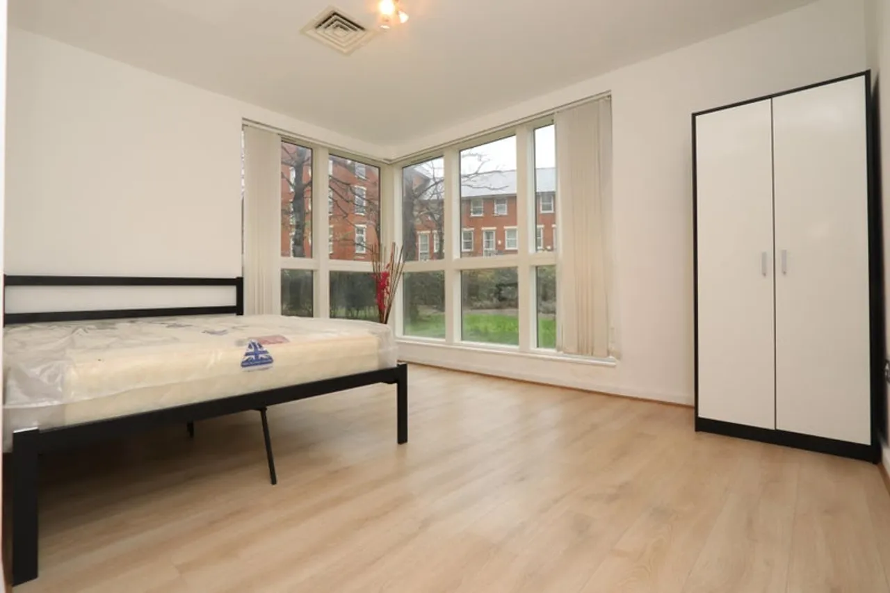 Property thumbnail 3