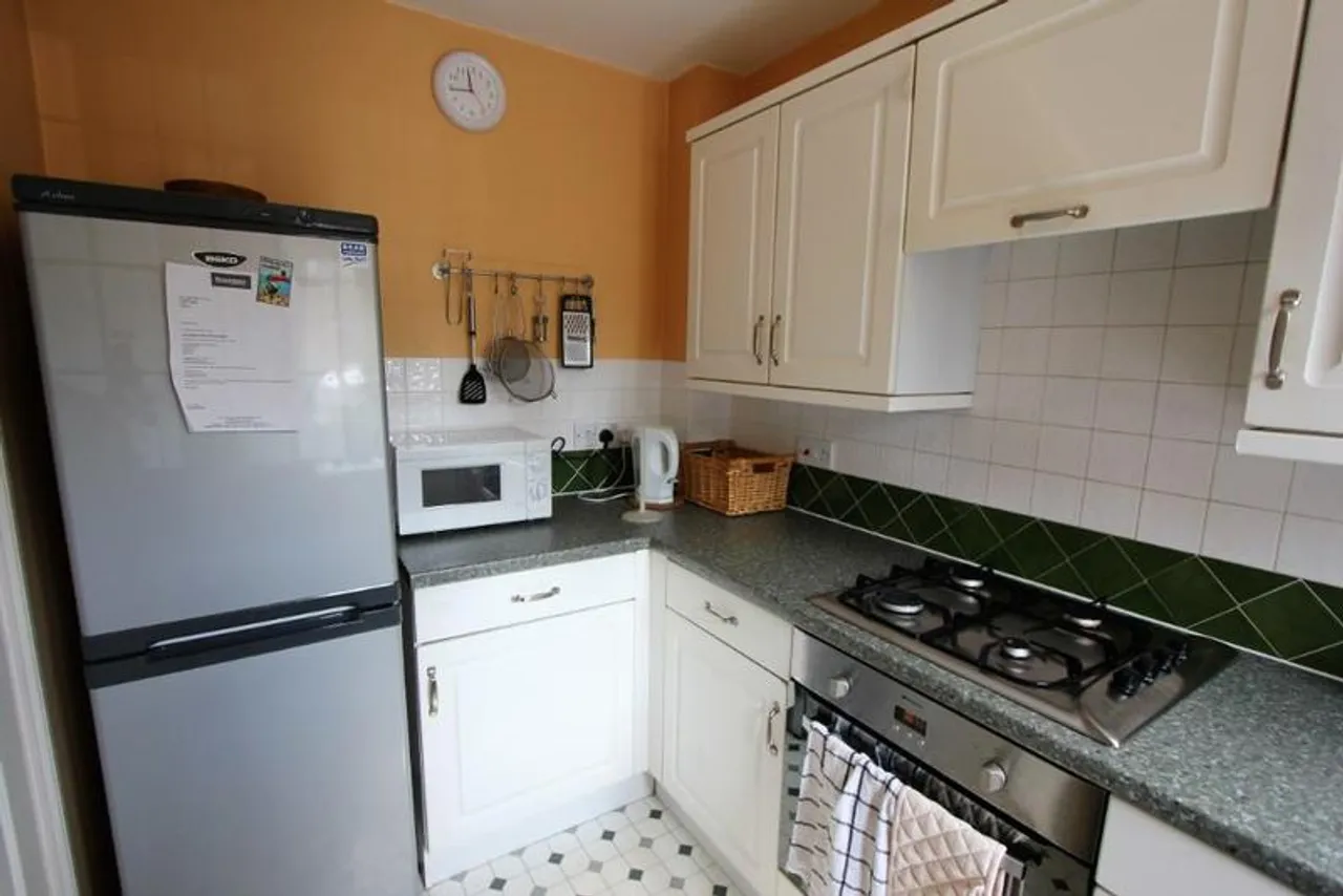 Property thumbnail 2