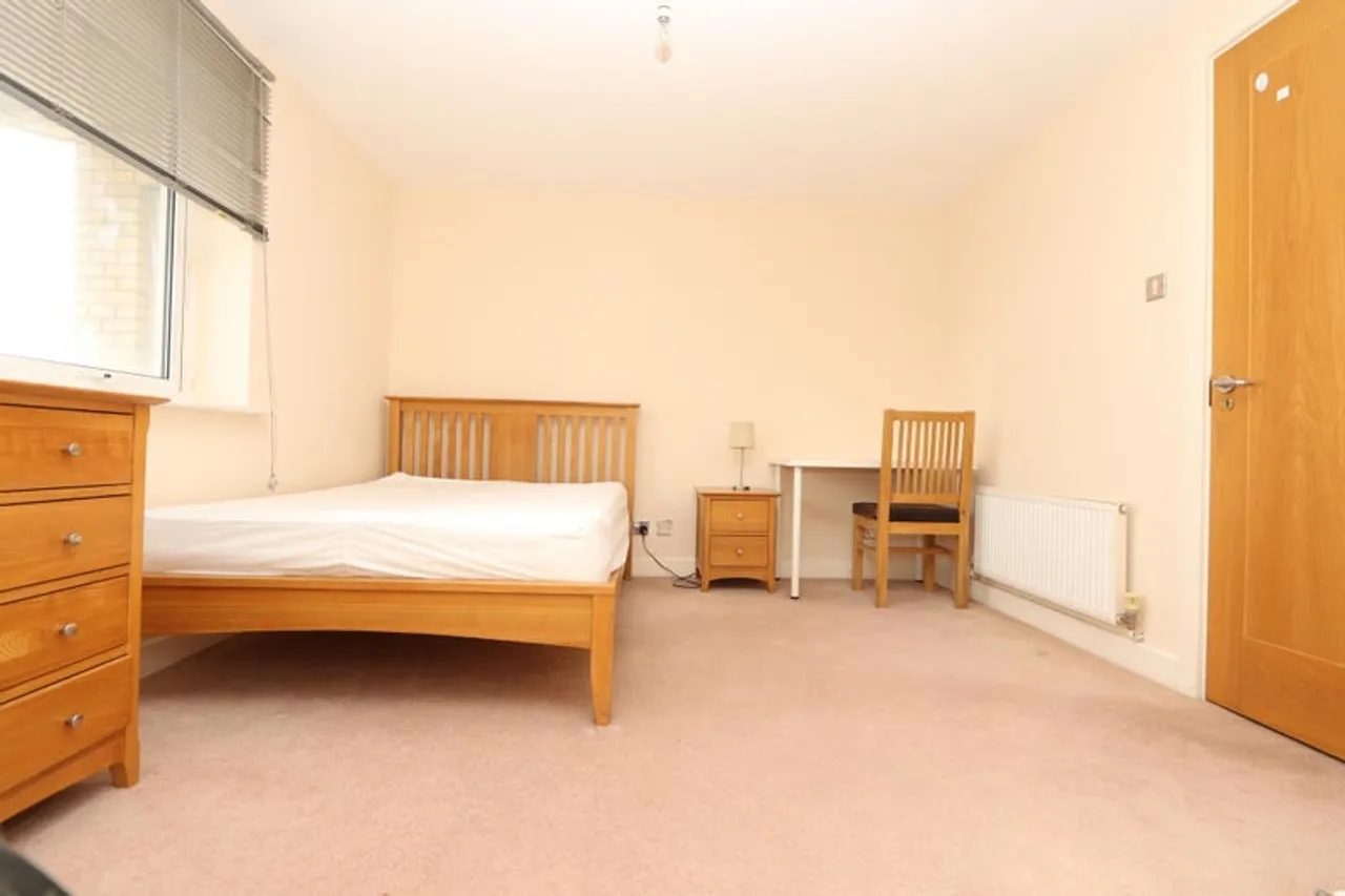 Property thumbnail 3