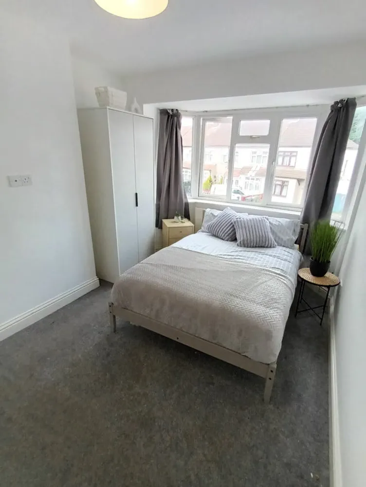 Property thumbnail 2