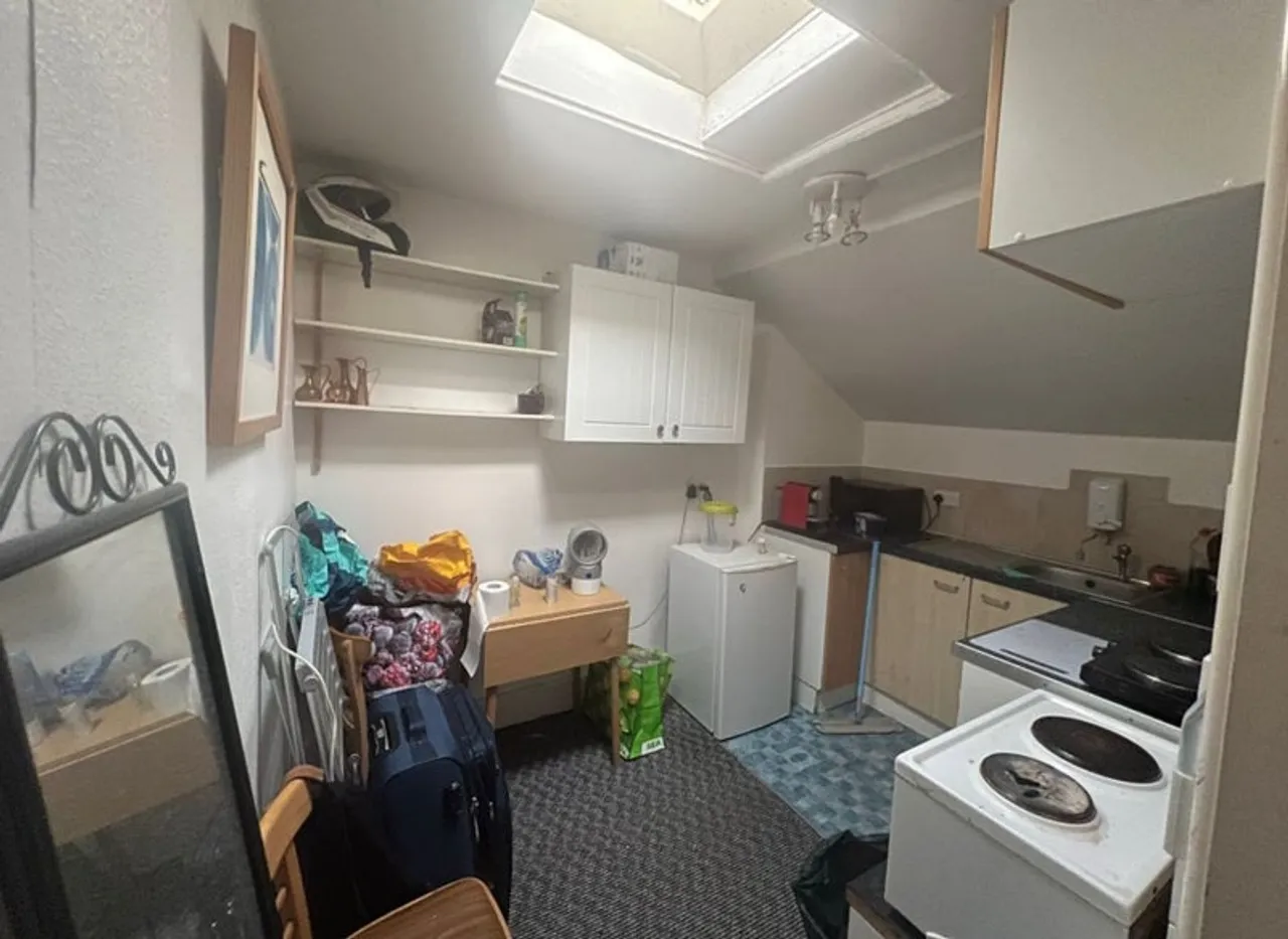 1720182465751-p2.jpg