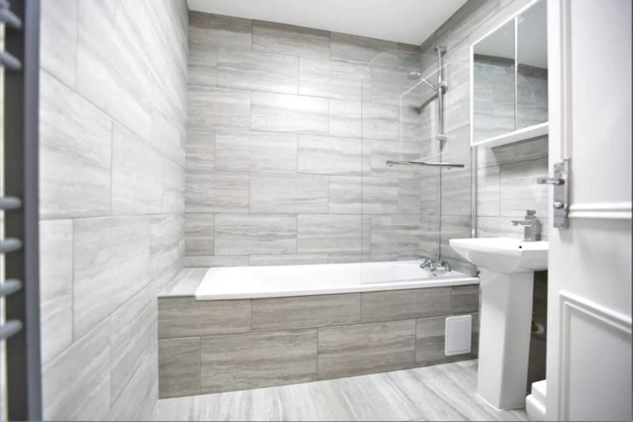 Property thumbnail 2