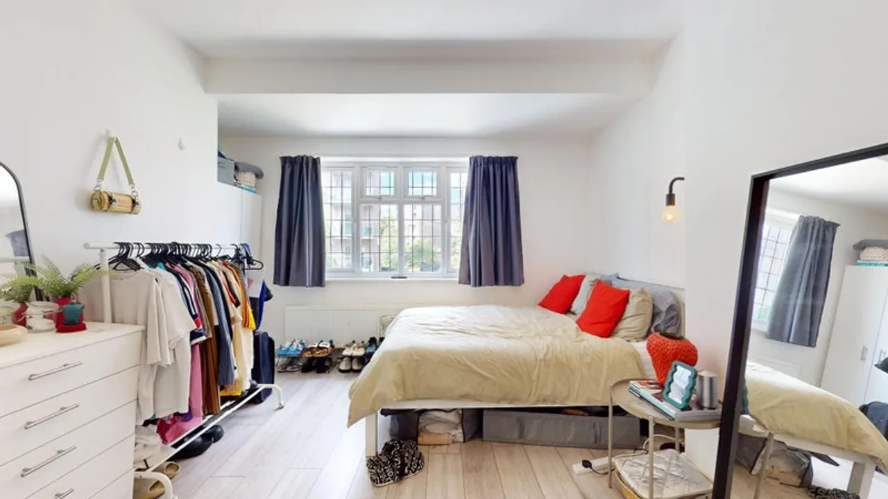 Property thumbnail 3