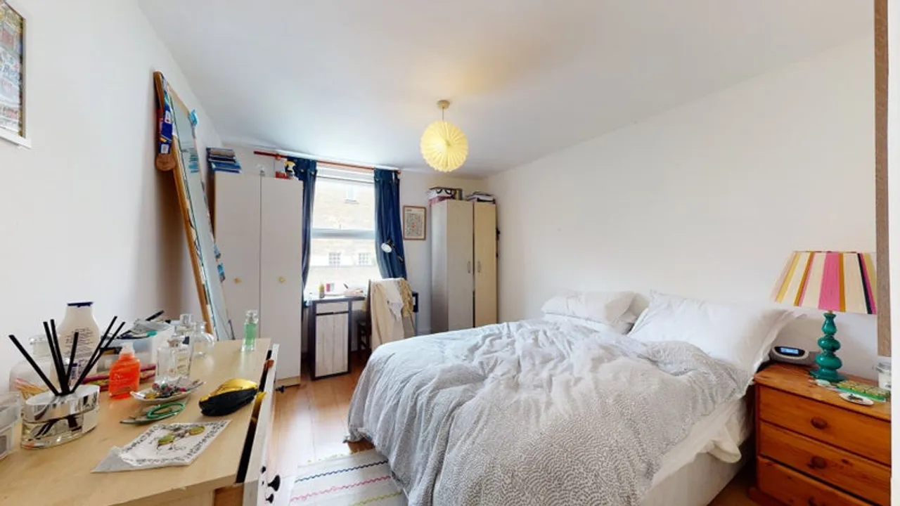 Property thumbnail 2