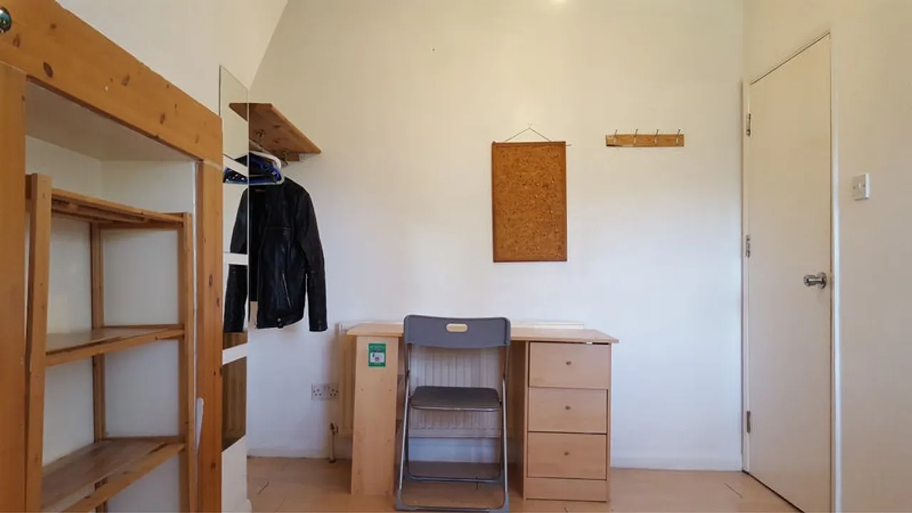 Property thumbnail 2