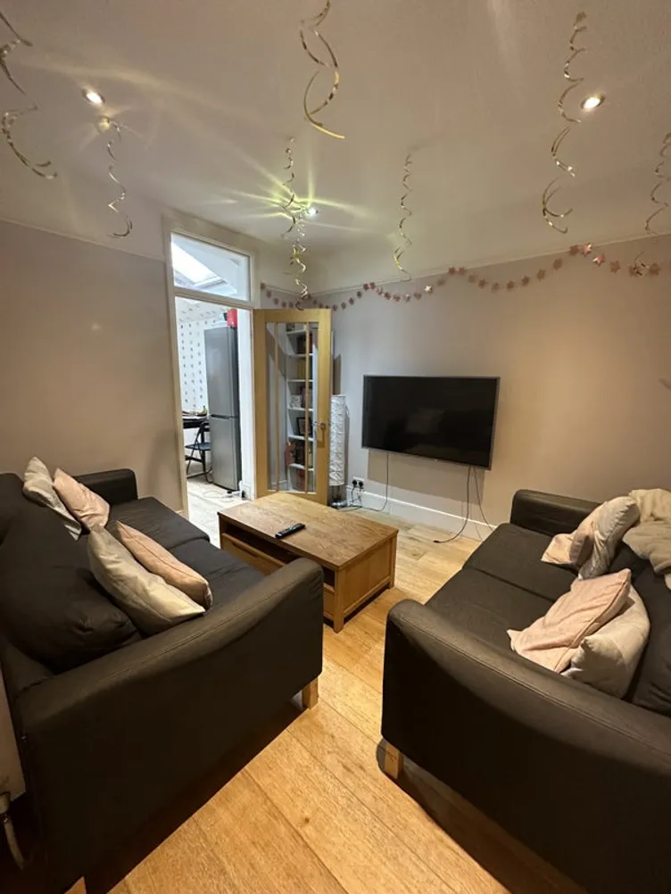 Property thumbnail 2