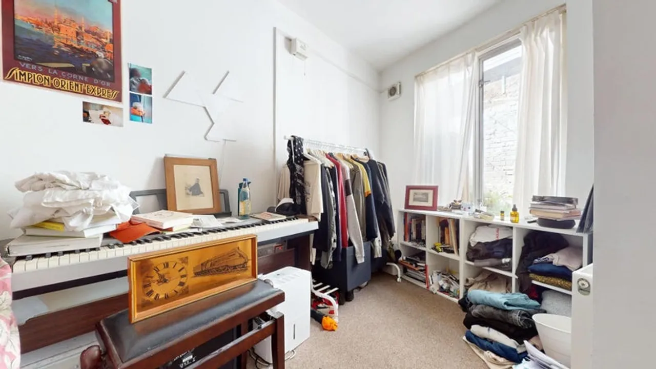 Property thumbnail 2