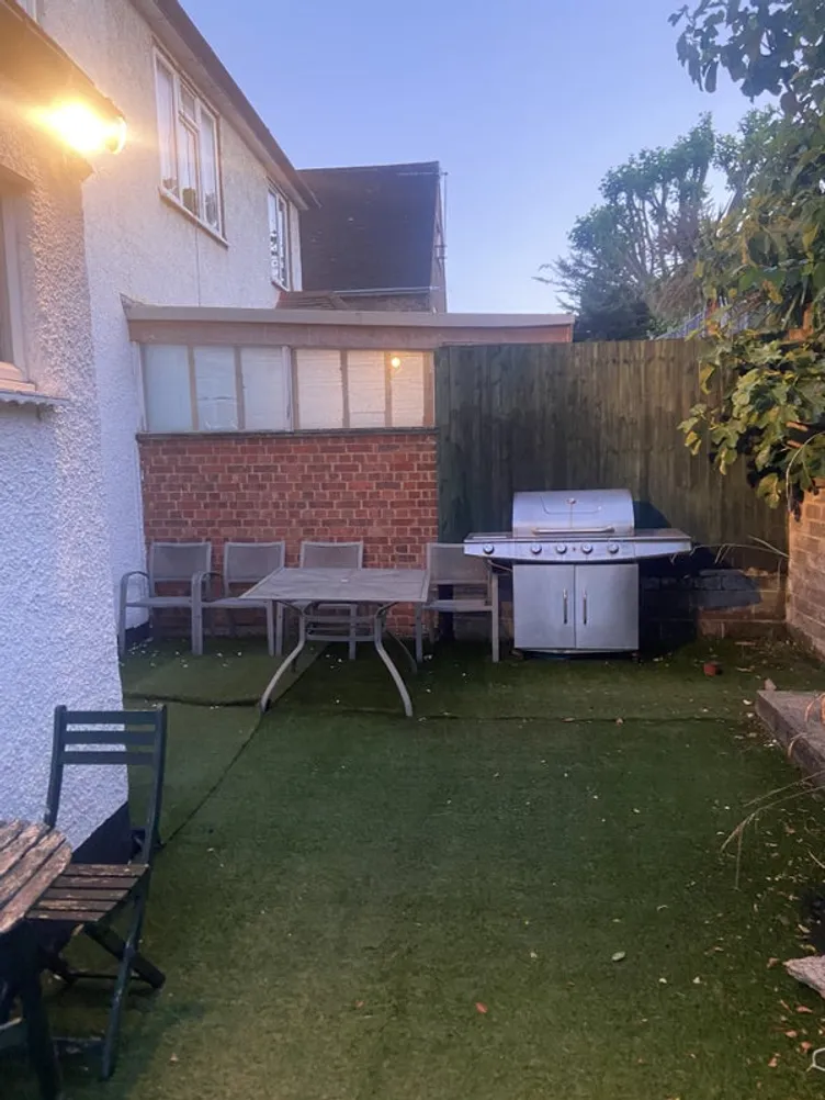 Property thumbnail 2