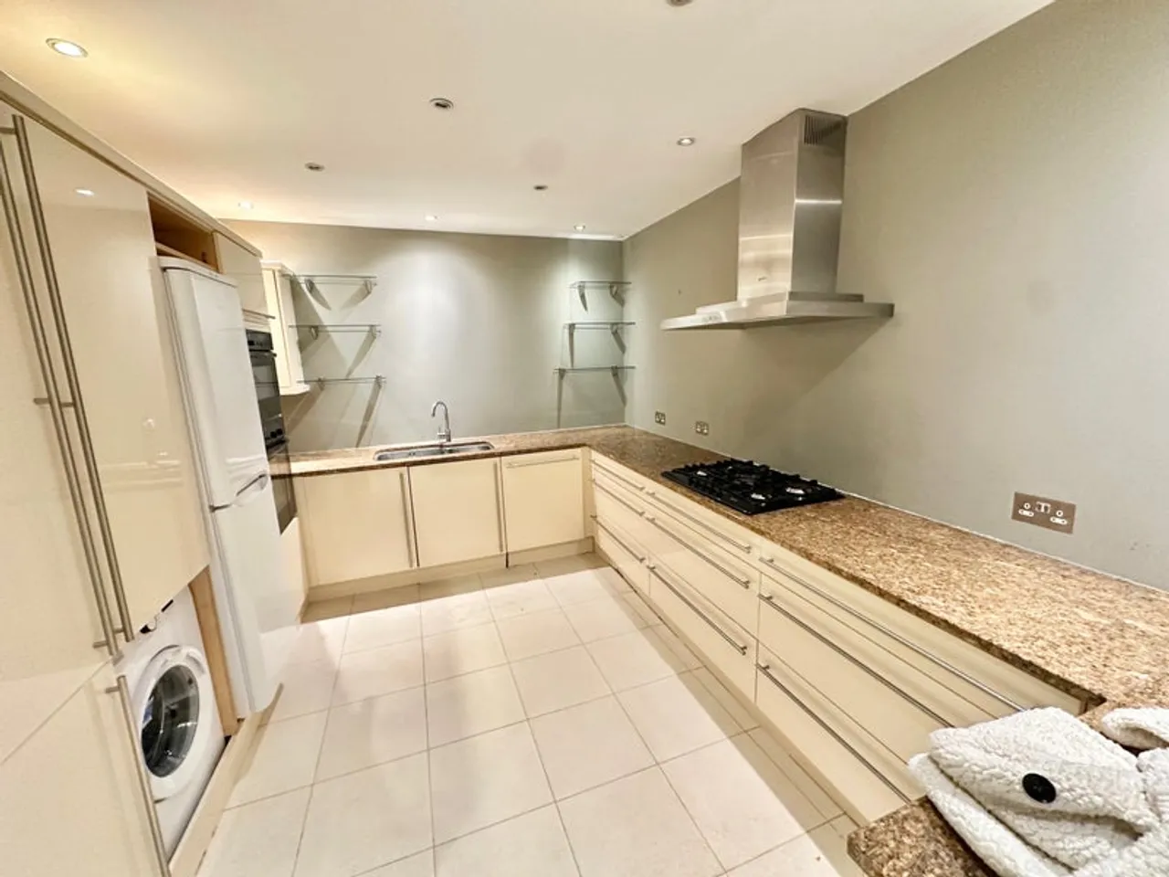 Property thumbnail 3