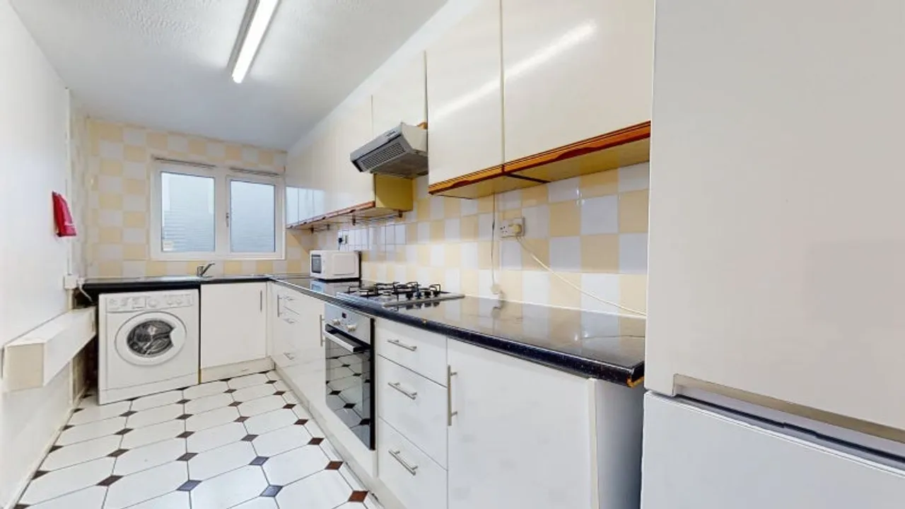 Property thumbnail 2