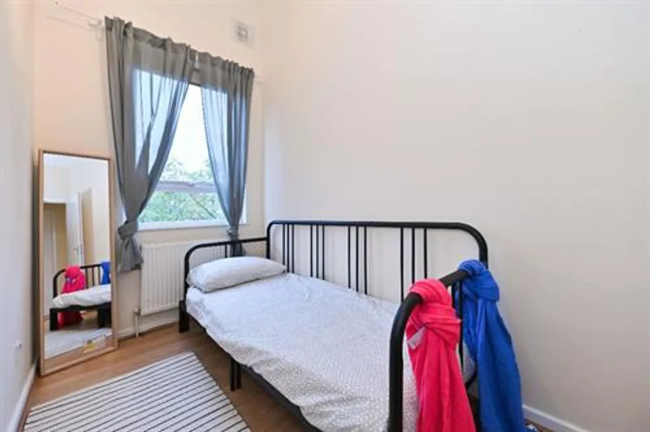 Property thumbnail 2