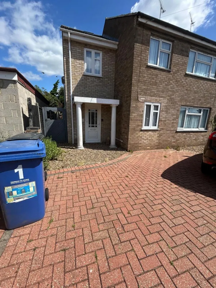 Property thumbnail 2