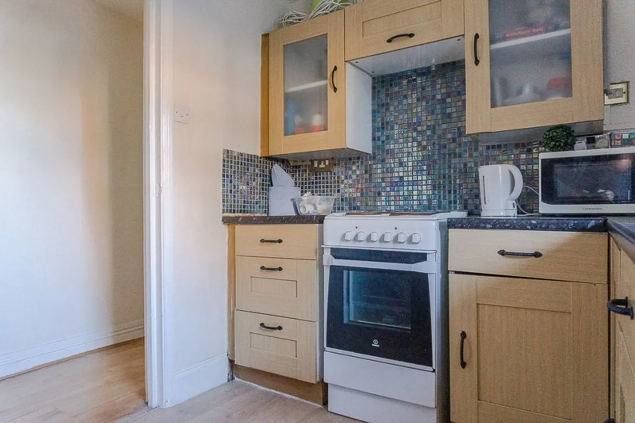 Property thumbnail 2