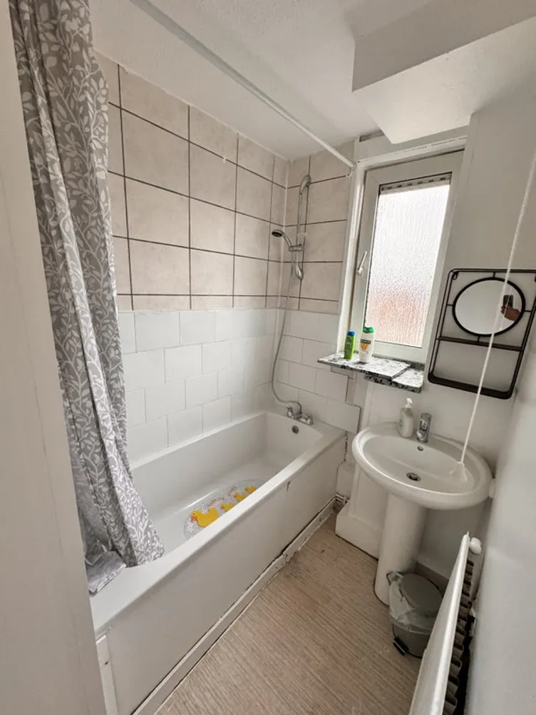 Property thumbnail 3