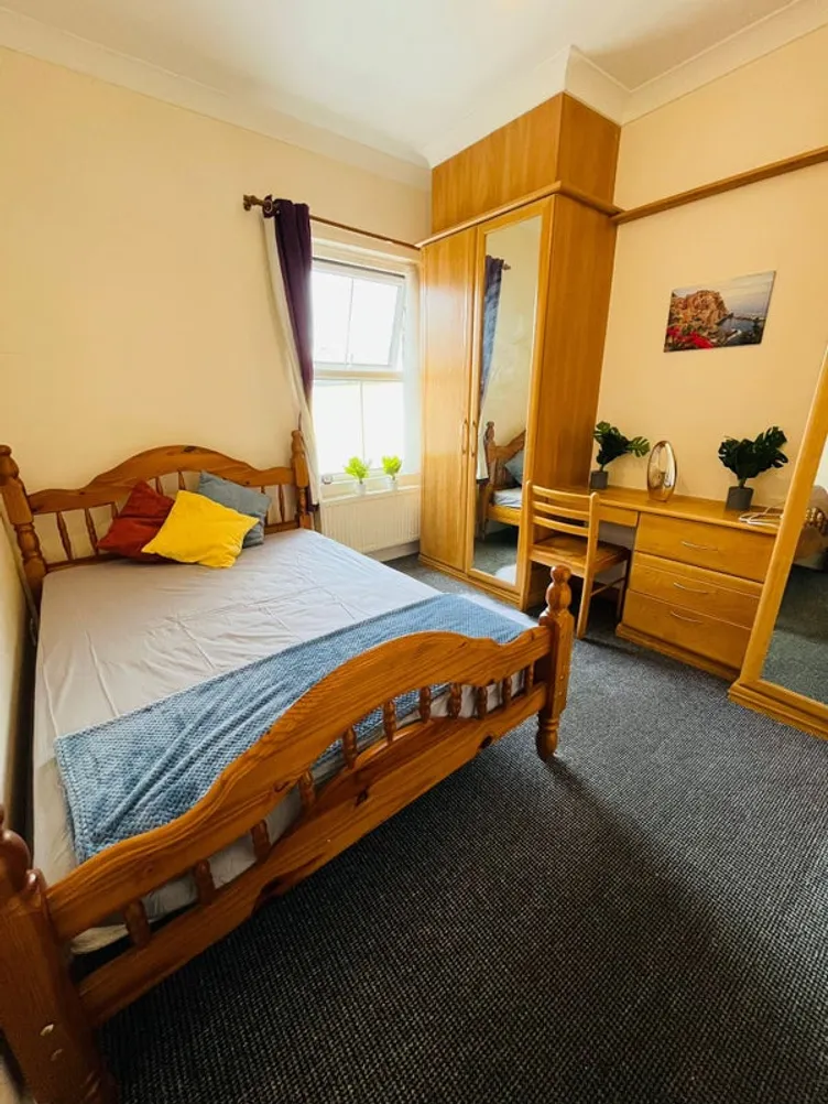 Property thumbnail 3