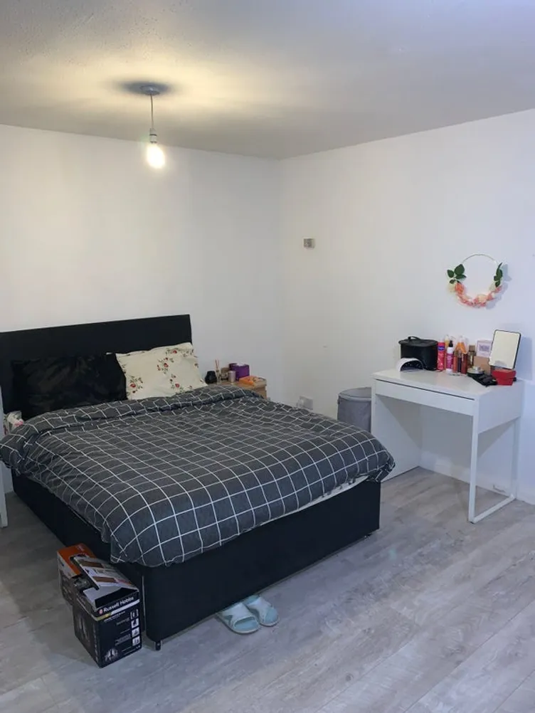 Property thumbnail 2