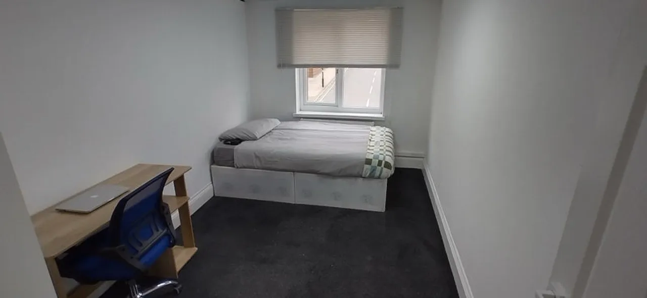 Property thumbnail 2