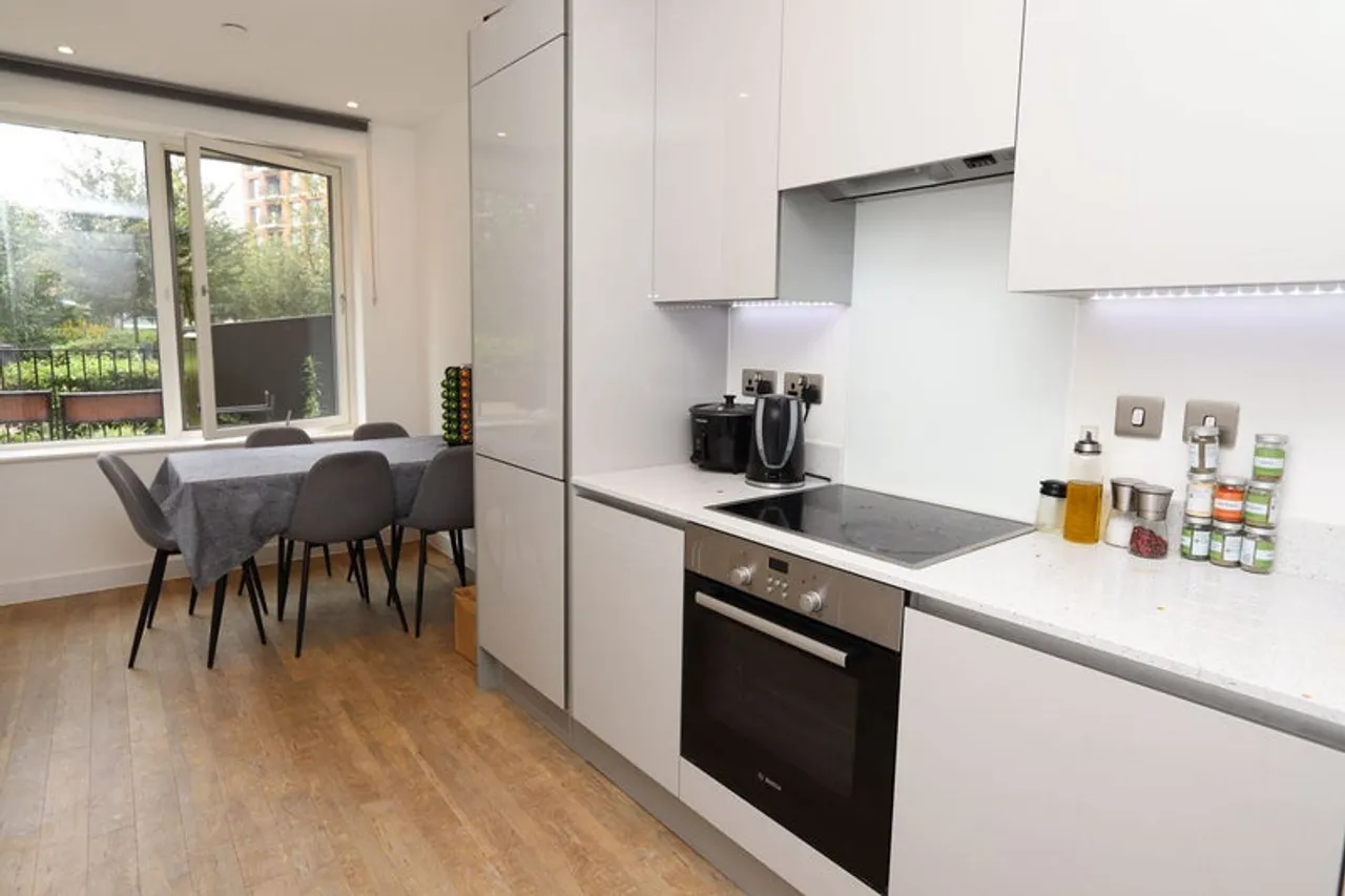 Property thumbnail 3