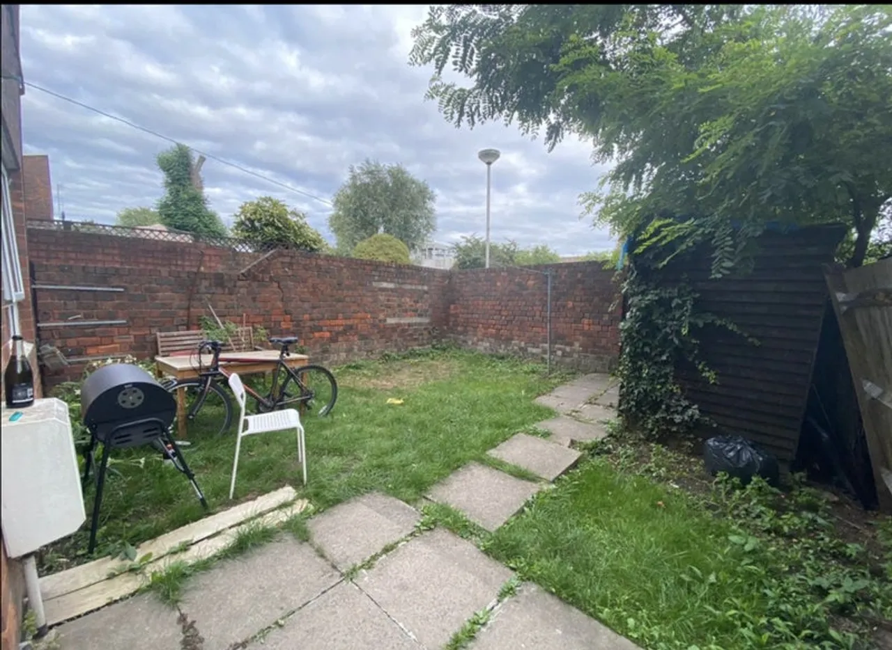 Property thumbnail 2