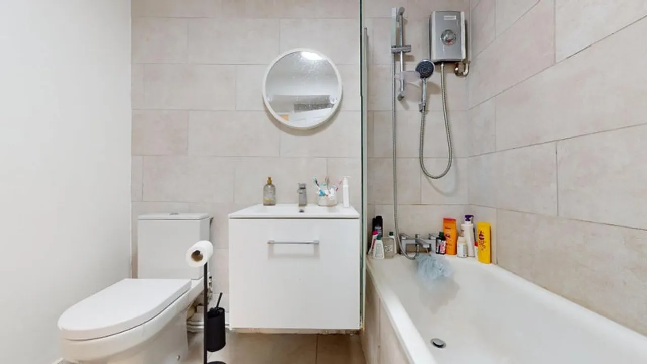 Property thumbnail 3