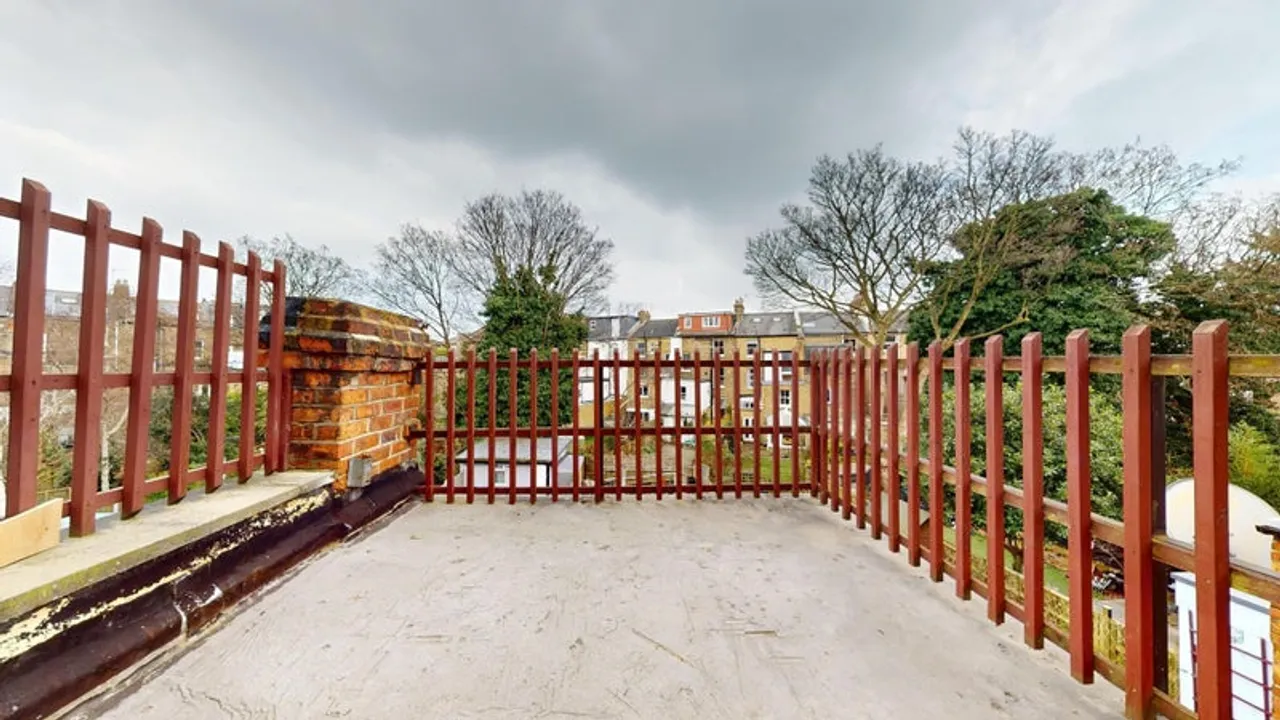 Property thumbnail 3