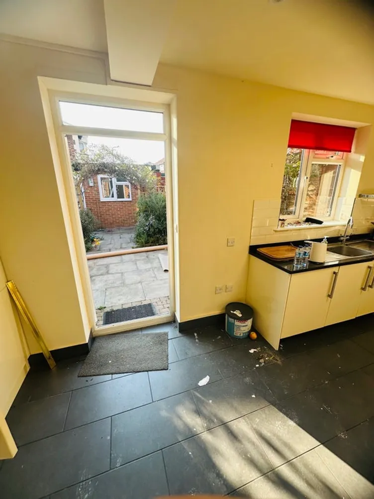 Property thumbnail 2