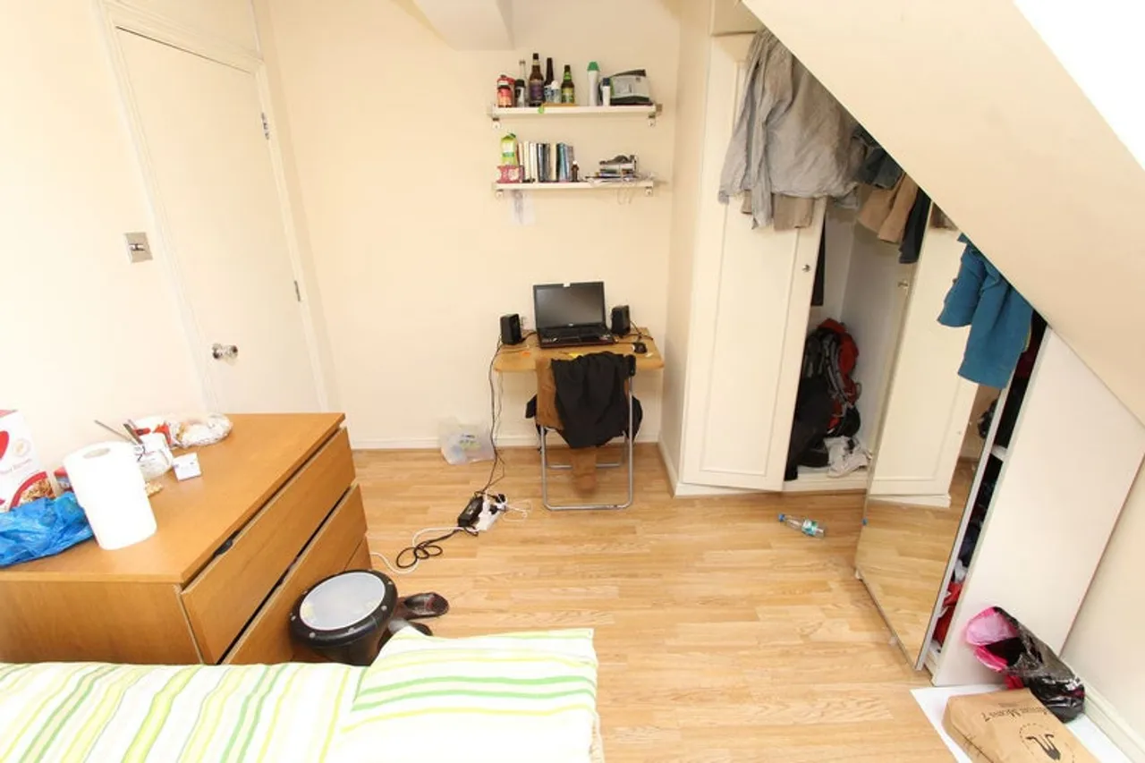 Property thumbnail 3