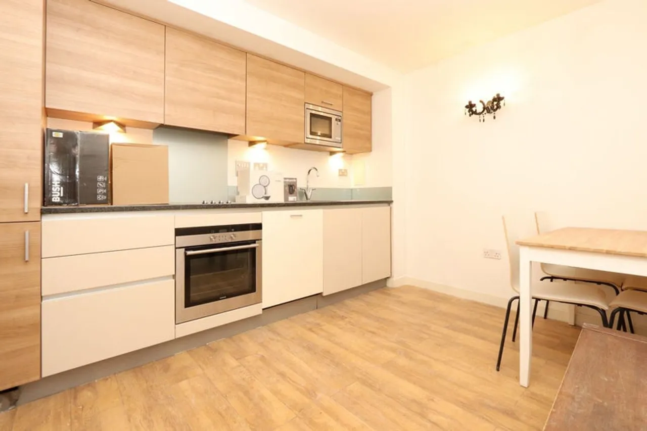 Property thumbnail 3