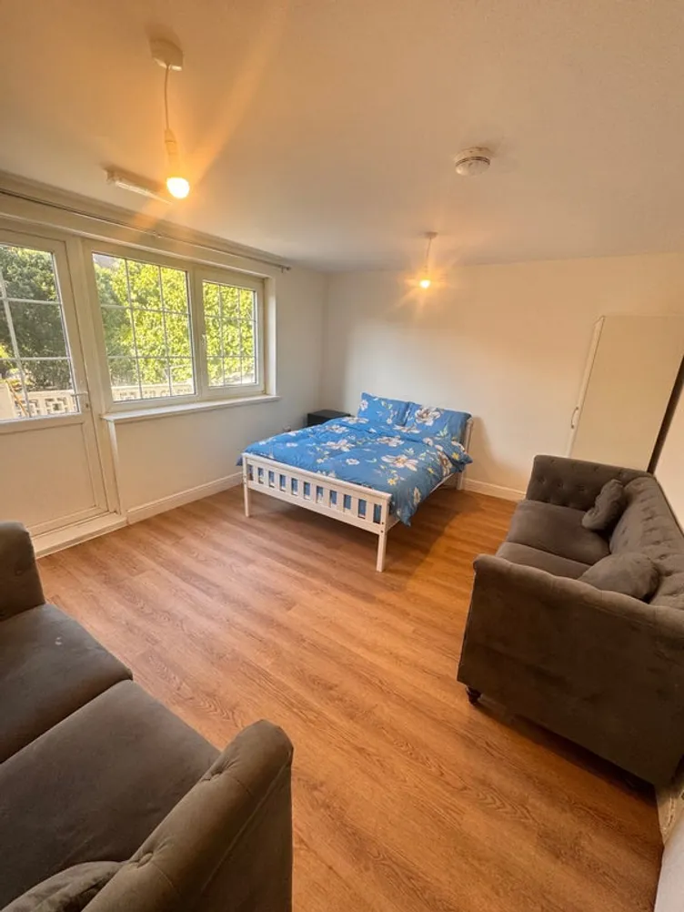 Property thumbnail 2