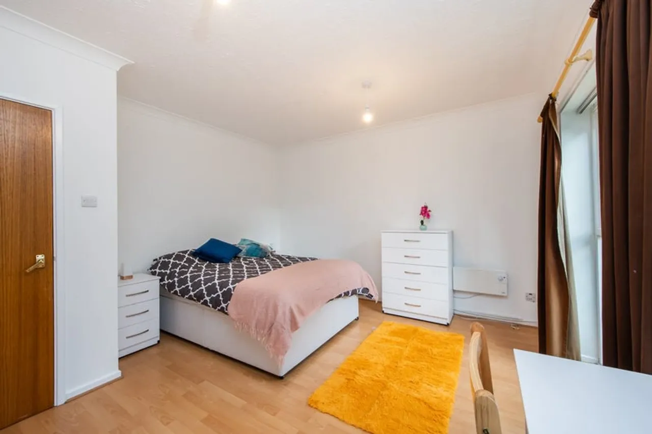 Property thumbnail 3