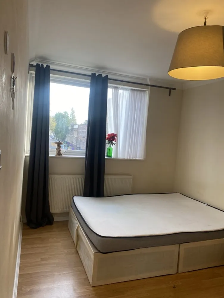 Property thumbnail 3