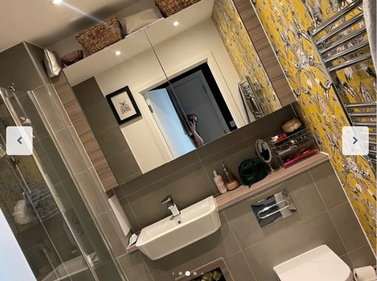 1728659496581-Bathroom .jpg
