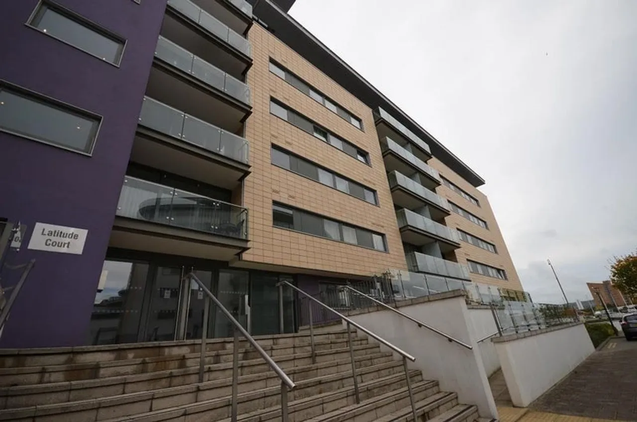 Property thumbnail 3